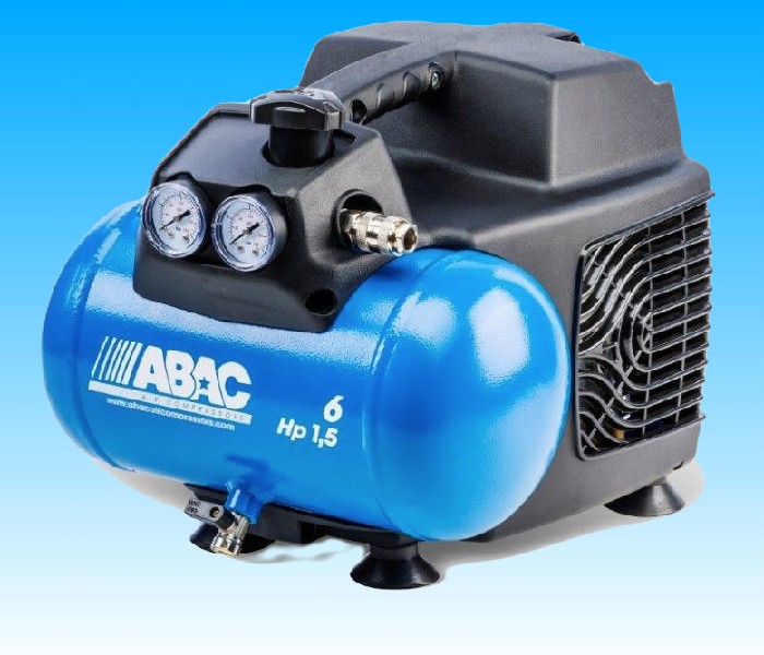 COMPRESSORE PORTATILE CON MOTORE OILLESS DA 1,5 PH